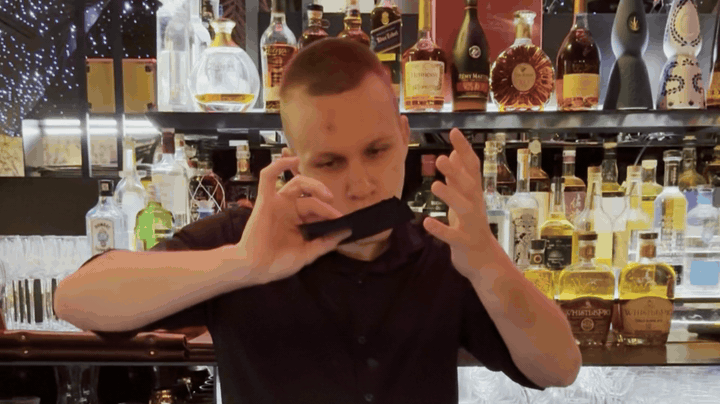 Magic performance at the bar